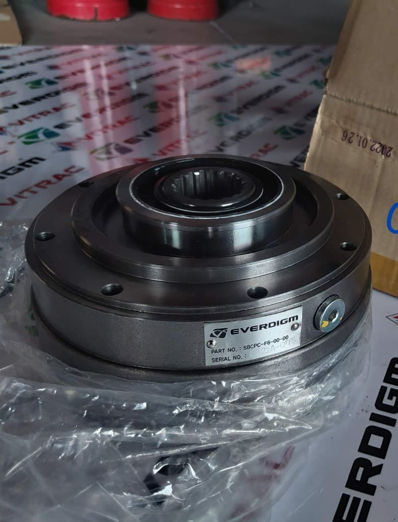 Cách Phân Biệt Bộ Thắng Quay Toa Xe Bơm Everdigm: Dòng Tiêu Chuẩn vs Dòng Xe Cần Dài (>43m)